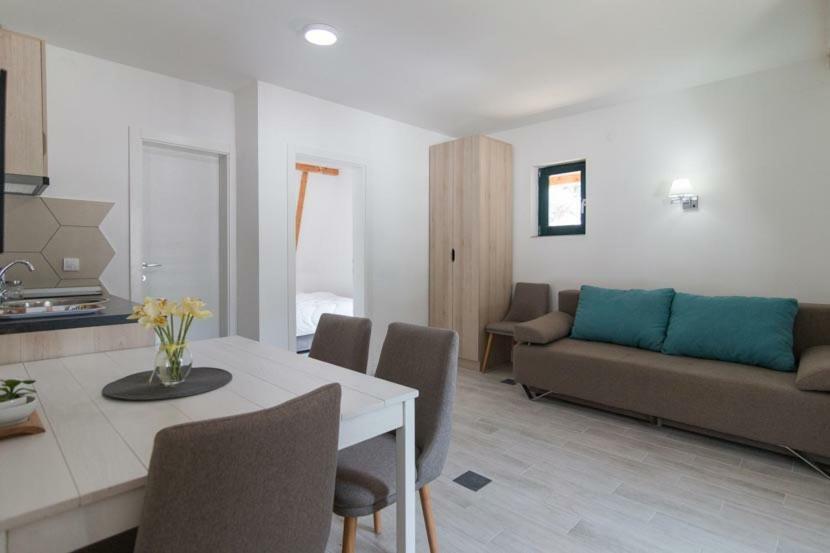 Apartmani Terase Konjska Reka ภายนอก รูปภาพ